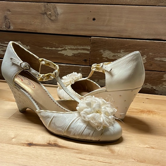 Poetic License Shoes - Poetic Licence London Flower TStrap Wedge in Cream